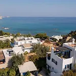 Nefeli House فيلة