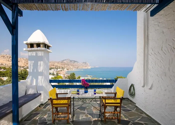 فيلة Nefeli House